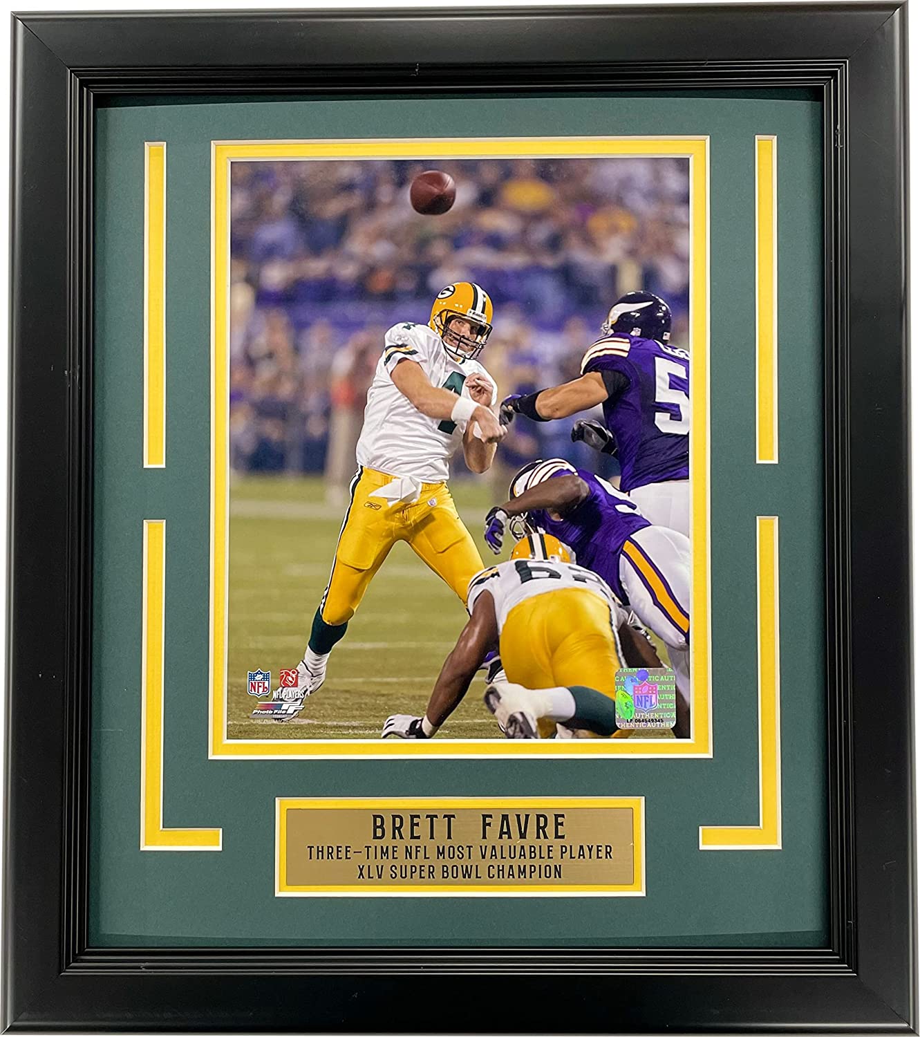 Brett Favre Green Bay Packers - Framed Photo – Boxed Memories